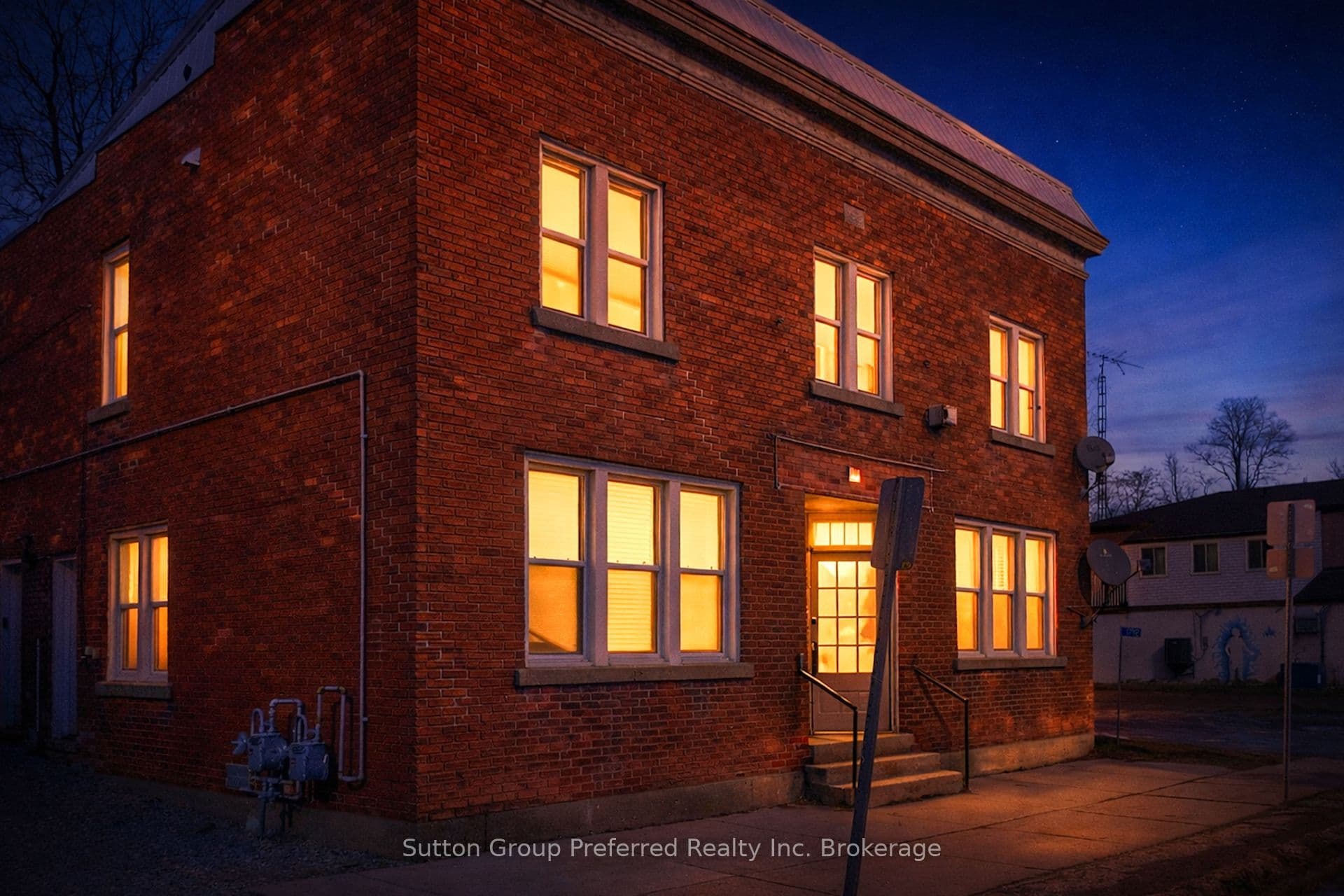 1792 Longwoods Road, Southwest Middlesex, ON N0L 2N9, Southwest Middlesex